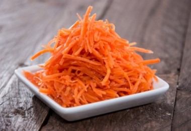 Чем полезна сырая морковка?