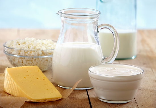 Полезные свойства молока для взрослых