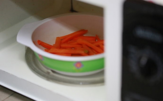 Морковь в микроволновке - сколько в ней будет калорий?