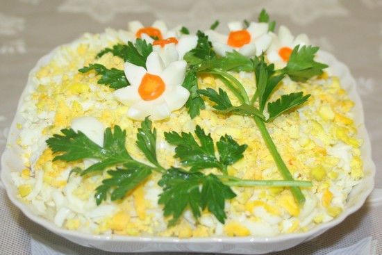 Салат с ананасами консервированными: пошаговые рецепты с фото