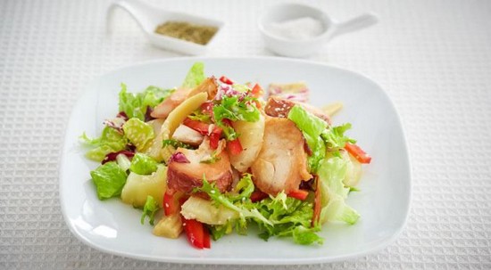 Салат с курицей и кукурузой: рецепты приготовления и фото