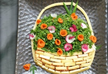 Салат с копченым окорочком: простые рецепты с пошаговыми фото