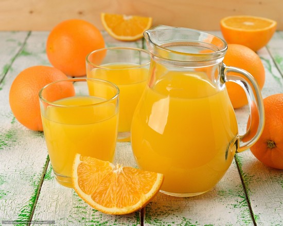 освежающий лимонад из апельсинов