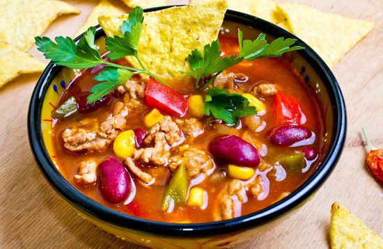 Мексиканский острый суп с фасолью