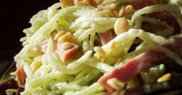 Салат с зелёной редькой: простые рецепты