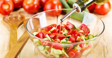 Калорийность салата из огурцов и помидоров