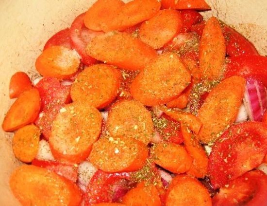 морковь поверх томатного слоя