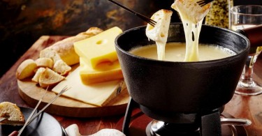 Сырное фондю: рецепты