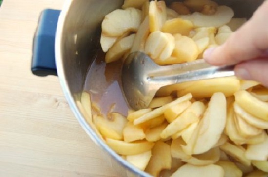 Штрудель с яблоками из лаваша: пошаговый рецепт